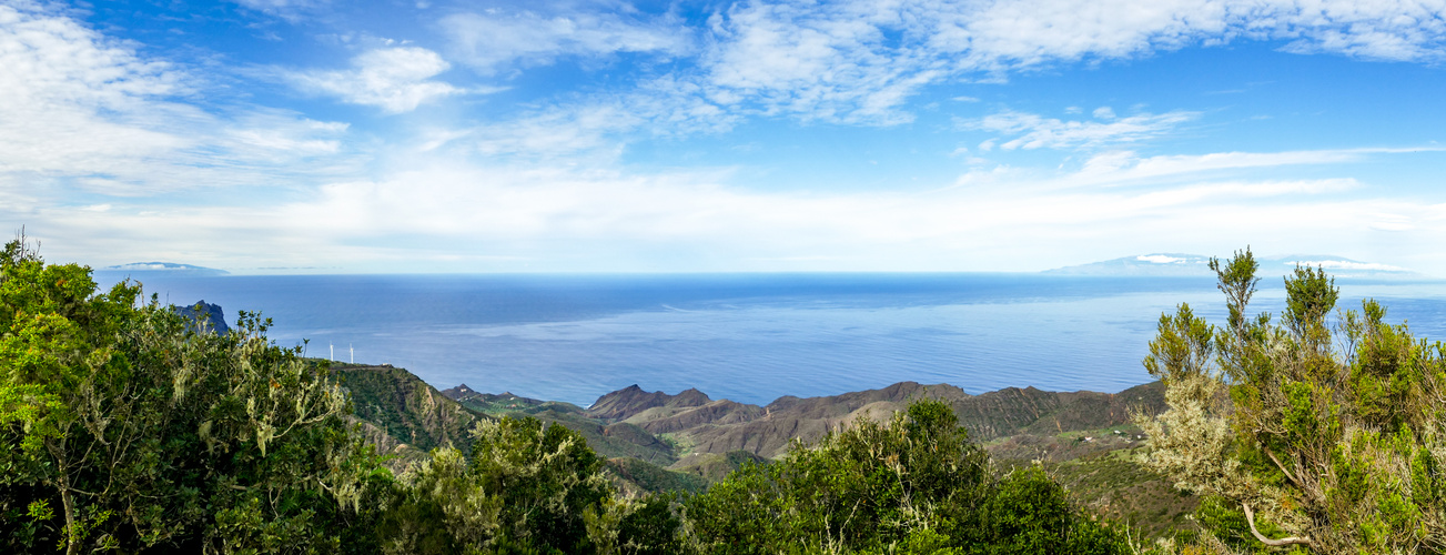 Blick auf El Hierro und La Palma - La Gomera 