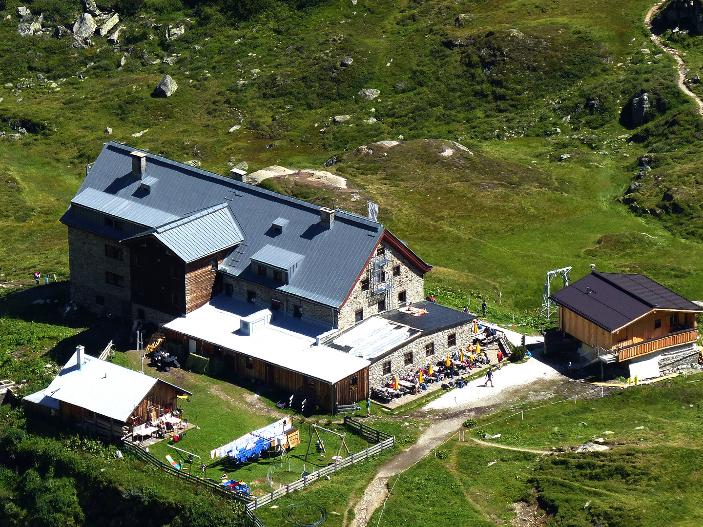 Blick auf Franz-Senn-Hütte