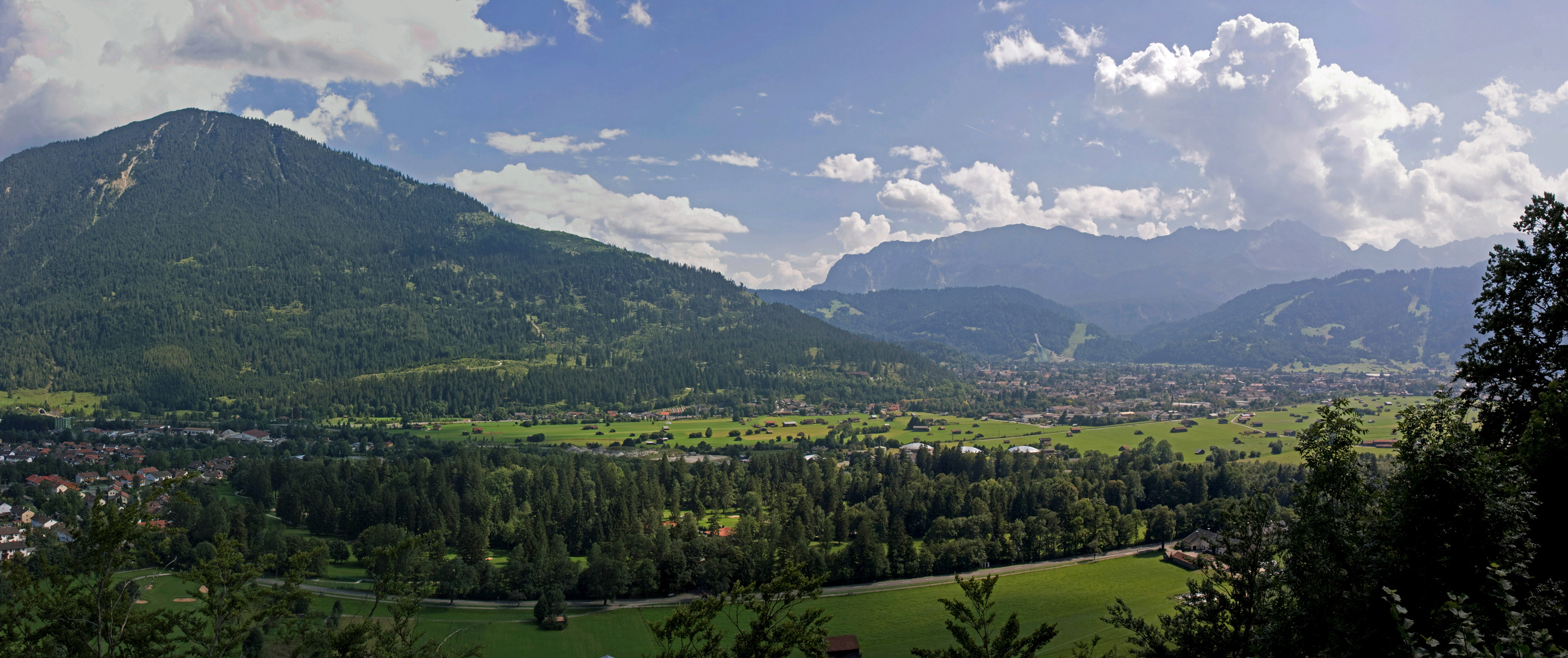 Blick auf Garmisch-Partenkirchen