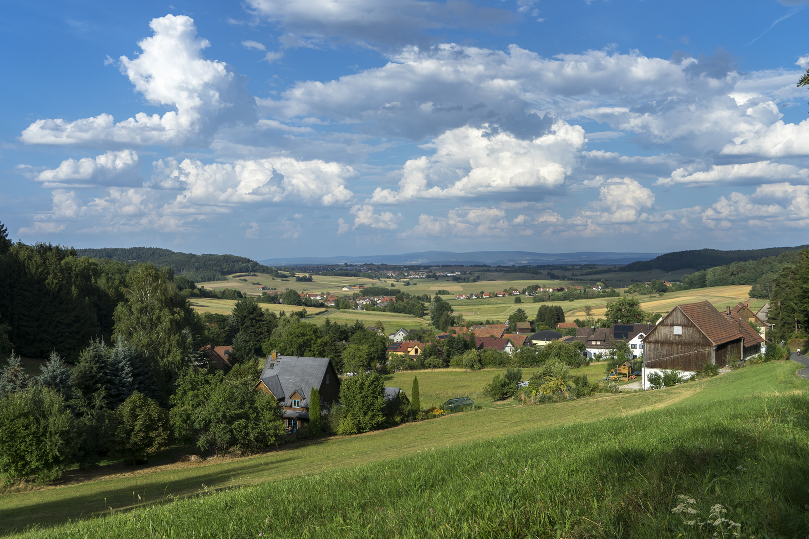  Blick auf Gollenbach bei Mistelgau, Lkr. Bayreuth 