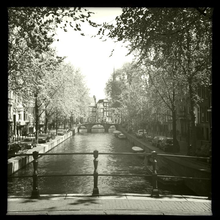 Blick auf Gracht in Amsterdam