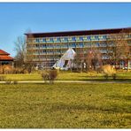 Blick auf Gradierwerk und Hotel