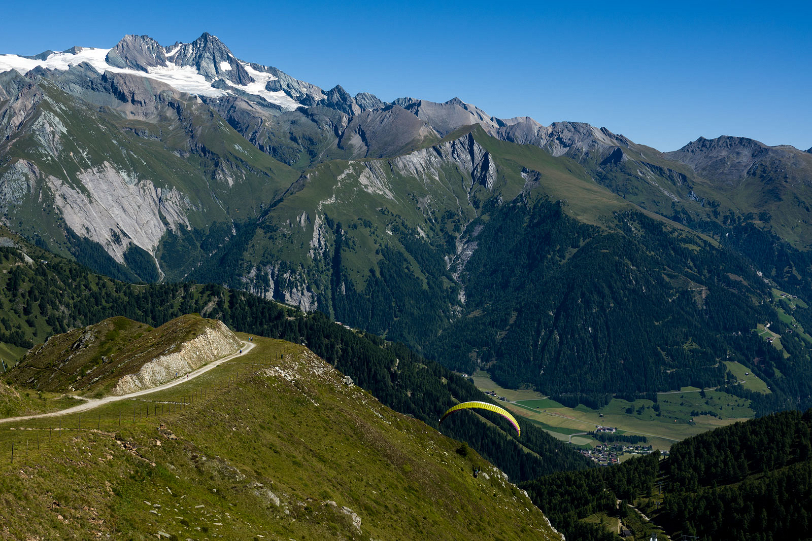 Blick auf Großglockner u Kals 