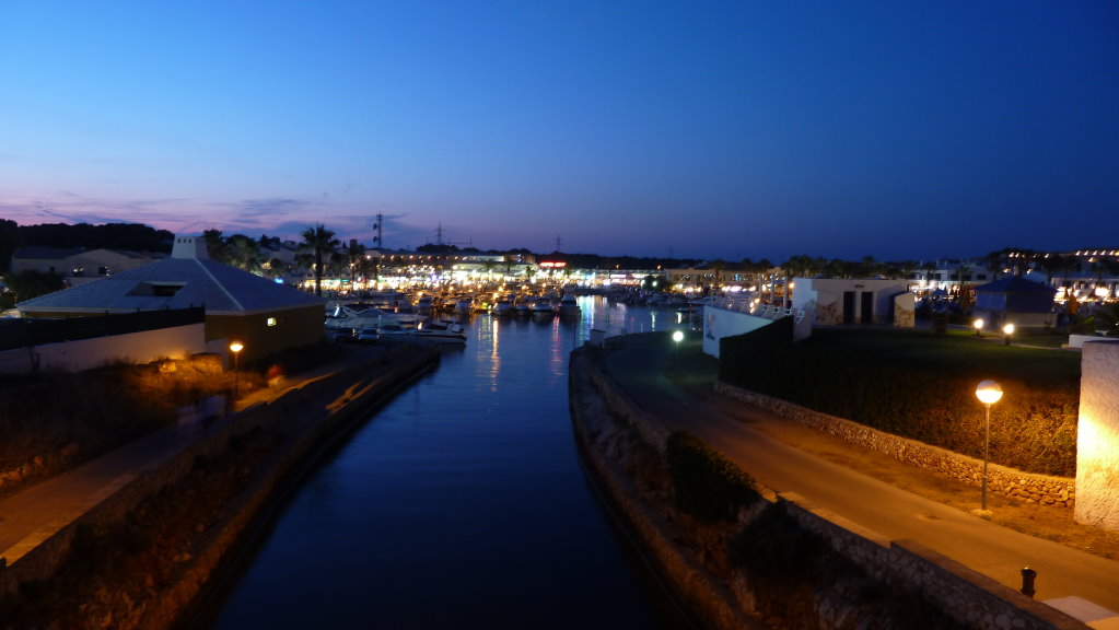 Blick auf Hafen Cala`n Bosch (Menorca)