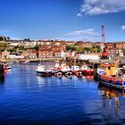 Blick auf Hafen und Abtei von Whitby