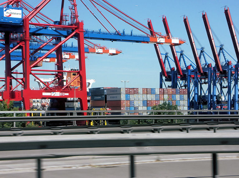 Blick auf Hamburger Container-Hafen