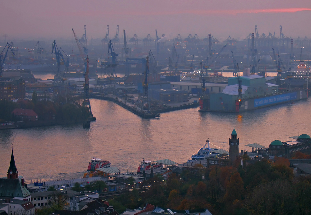 Blick auf Hamburger Hafen