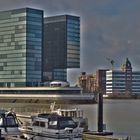 Blick auf Hotel vom Düsseldorfer Medienhafen - Yachthafen