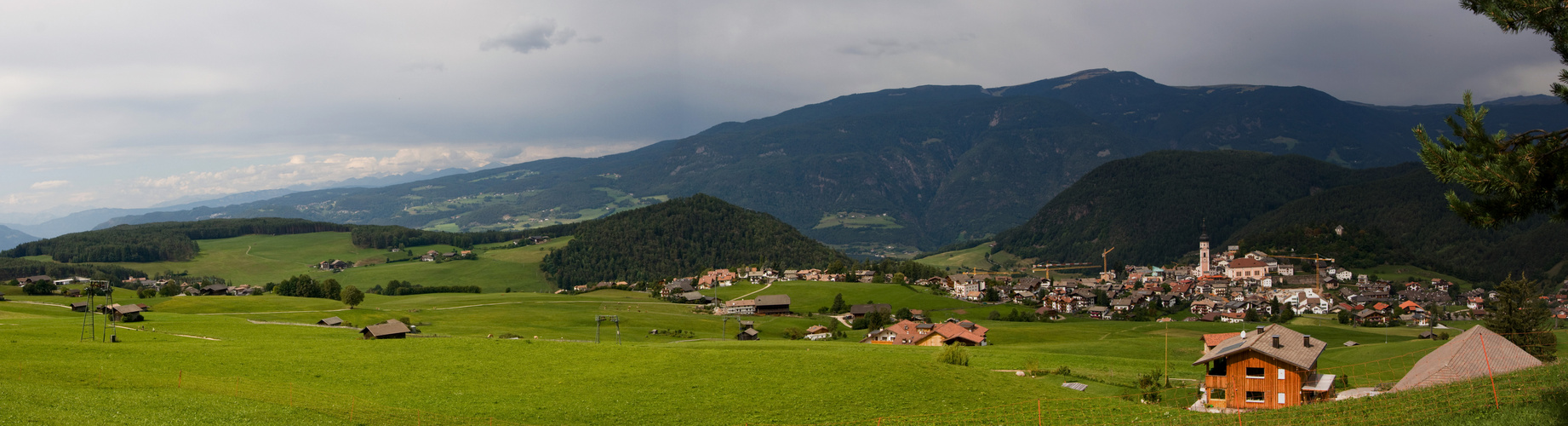 Blick auf Kastelruth.