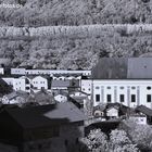 Blick auf Klosterkirche und Altstadt von Tittmoning in Infrarot