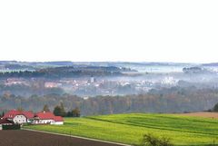 Blick auf Kronstorf im Herbst