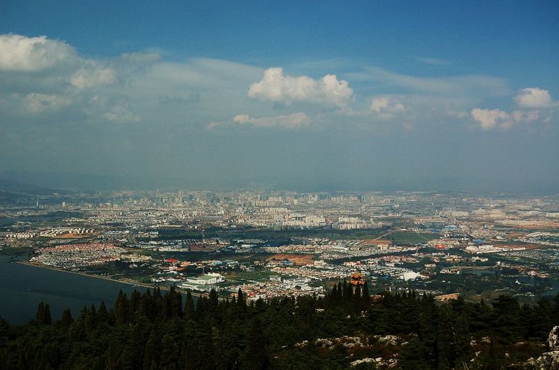 Blick auf Kunming vom Xishan