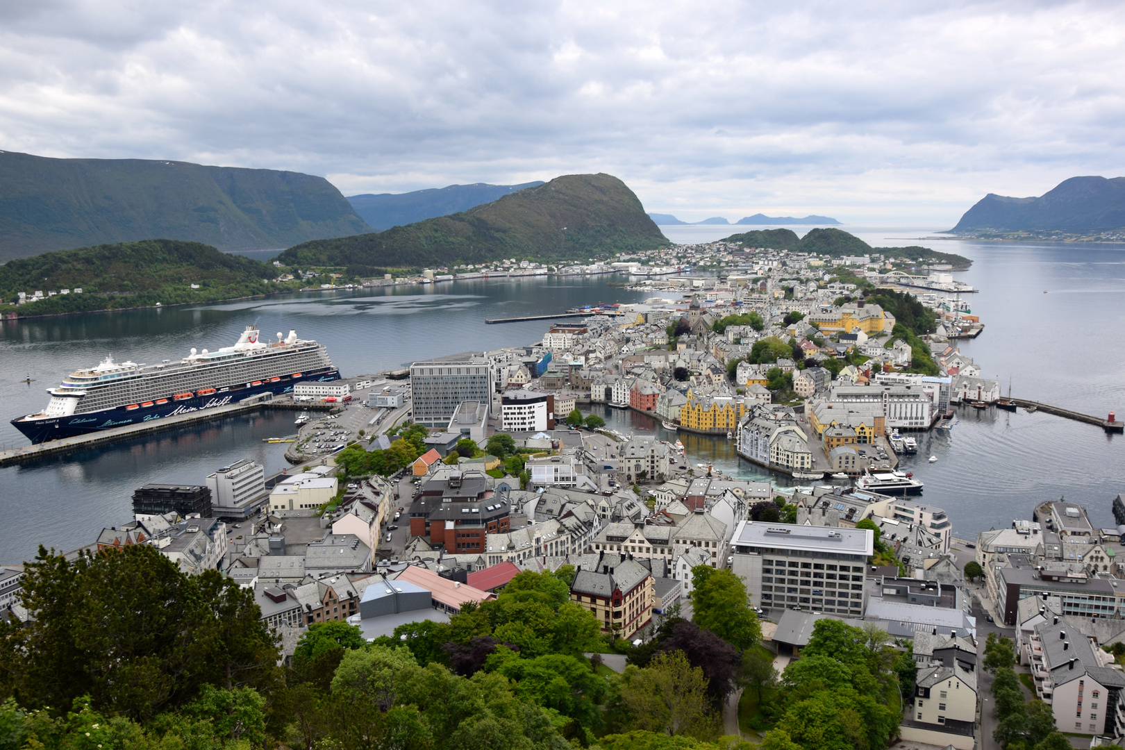 Blick auf Álesund/ Norwegen