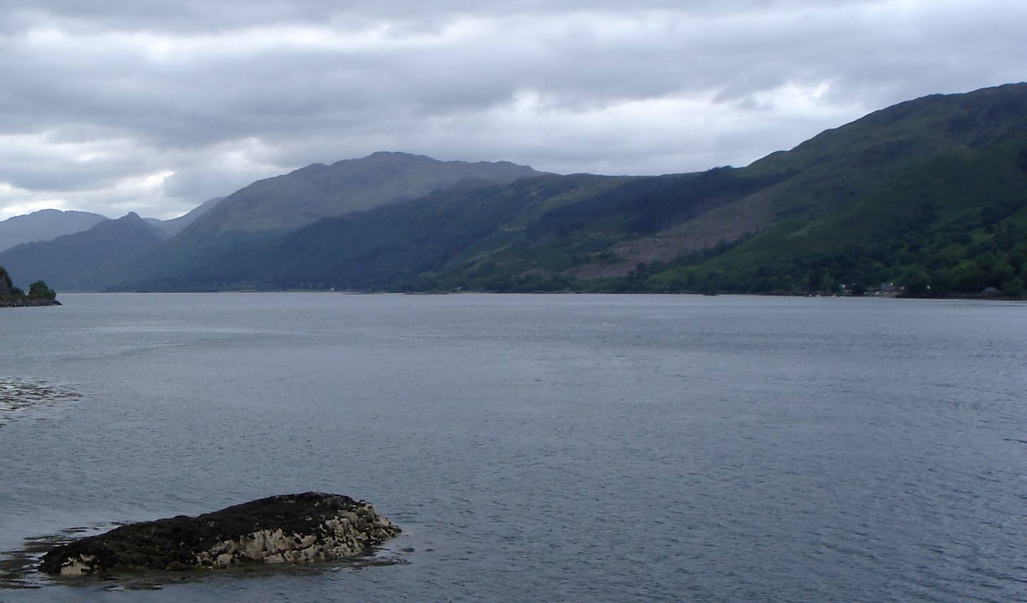 Blick auf Loch Ness .............