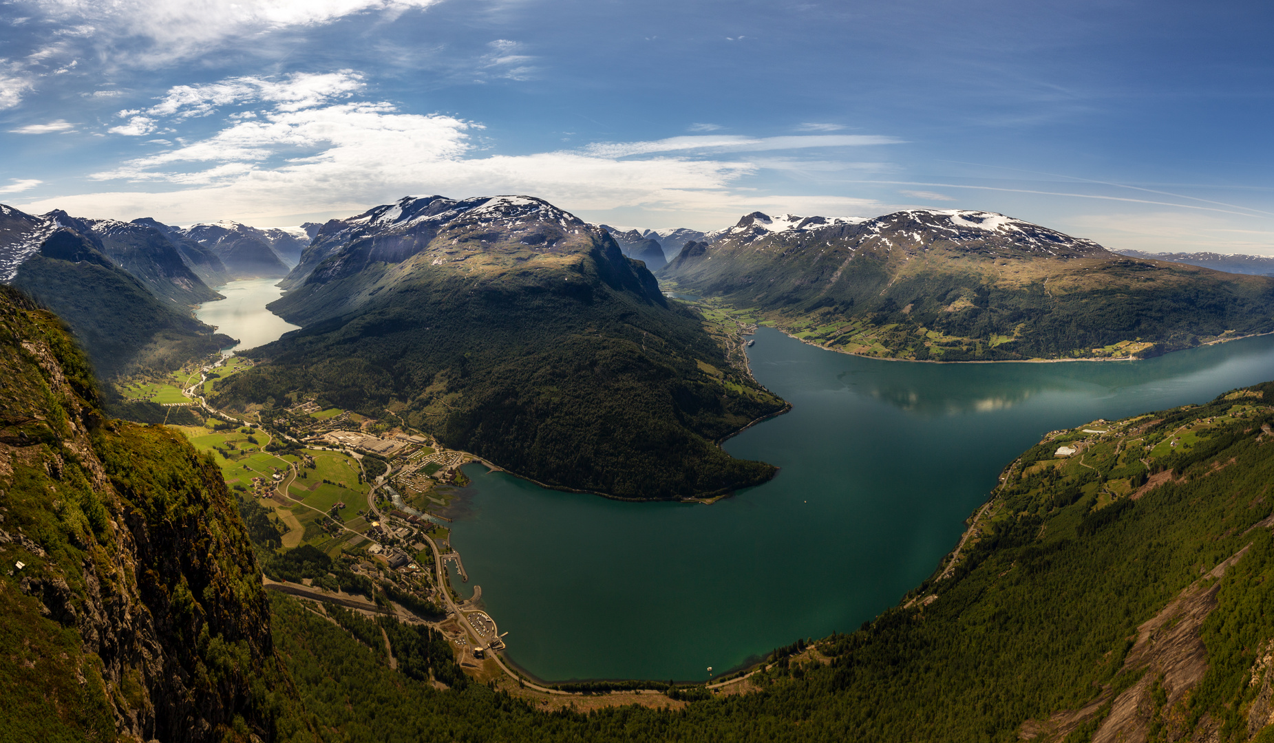 Blick auf Loen 