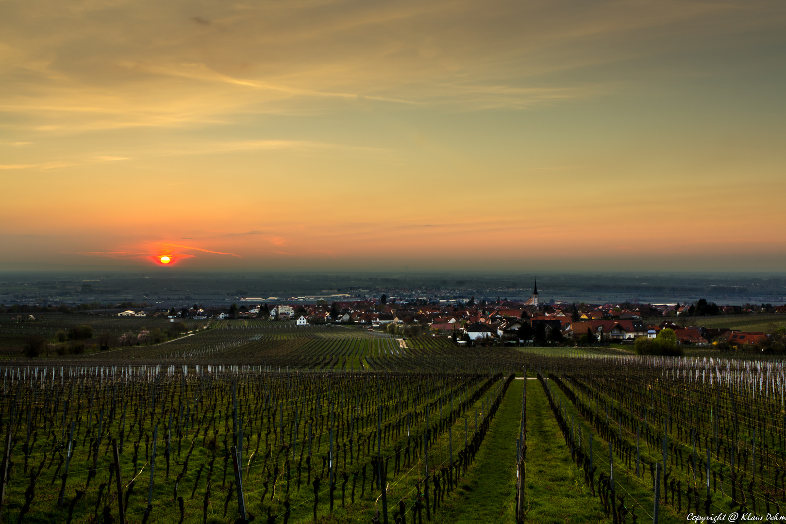 Blick auf Maikammer, Sonnenaufgang HDR