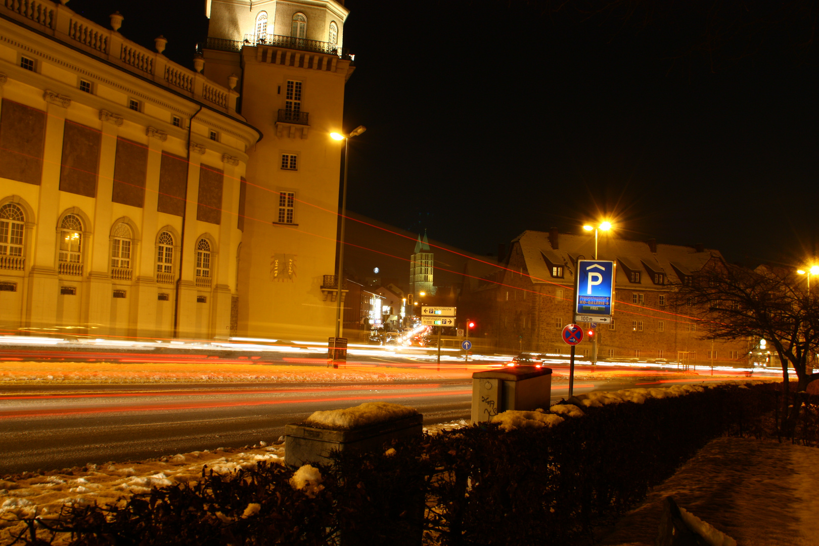 Blick auf Martinskirche in Kassel bei Nacht