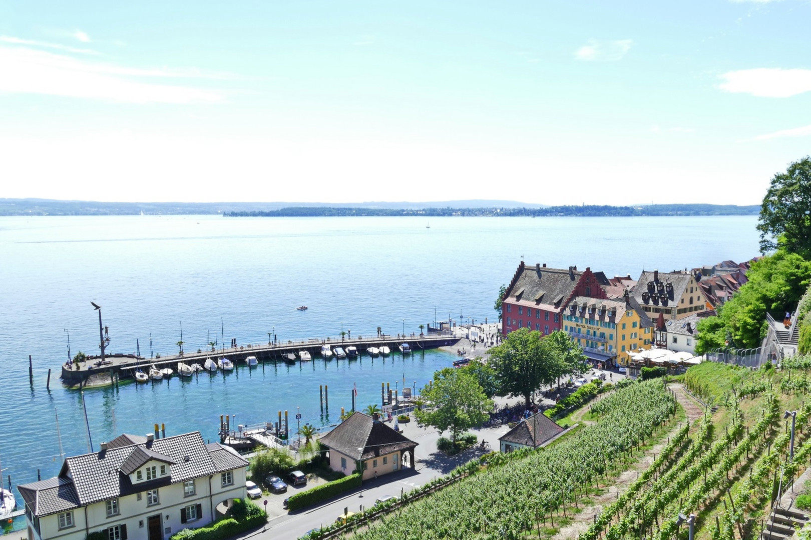 Blick auf Meersburg und den Bodensee