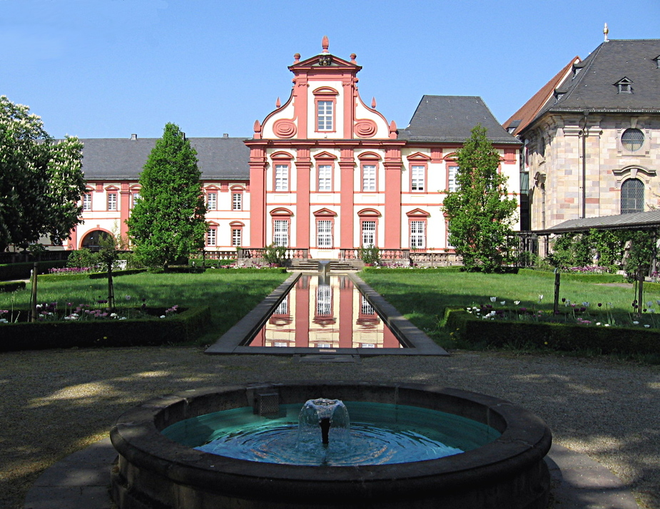 Blick auf Nebengebäude des Fuldaer Doms