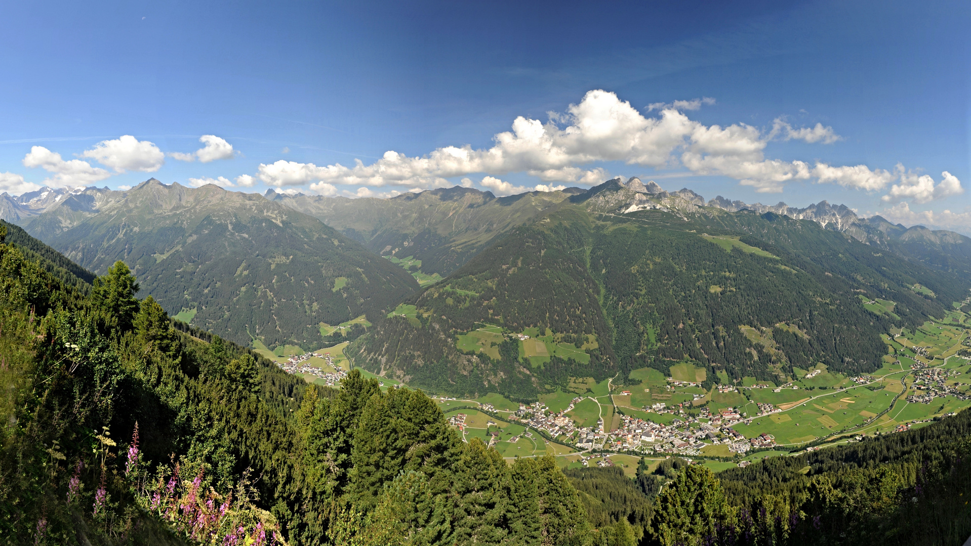 Blick auf Neustift im Stubaital