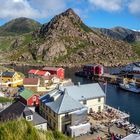 Blick auf Nyksund und den Festplatz