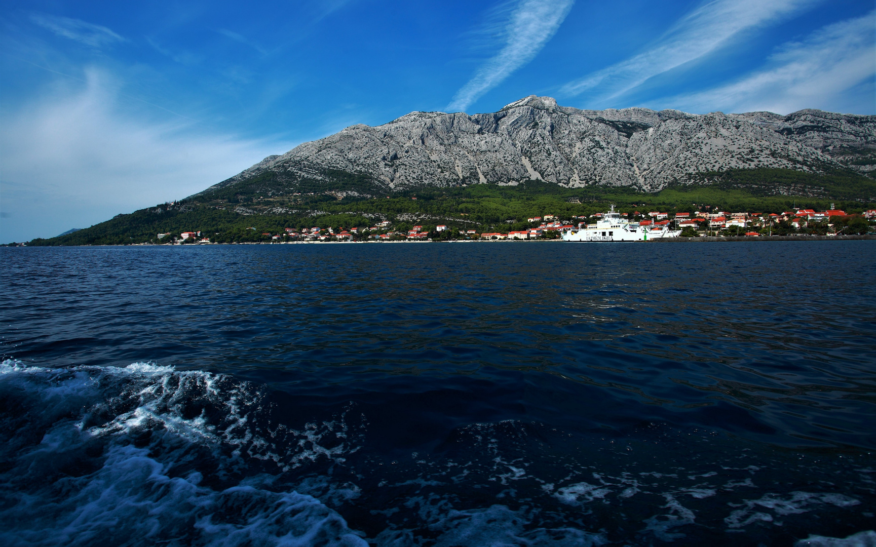 Blick auf Orebice von der Wasserseite