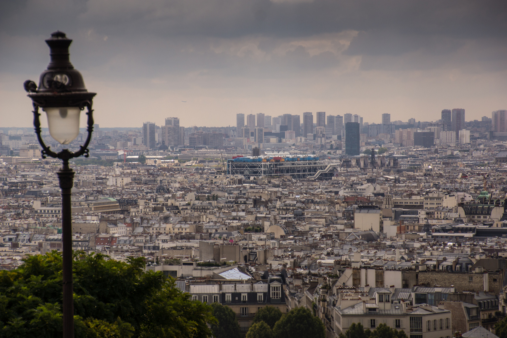 Blick auf Paris mit Pompidou