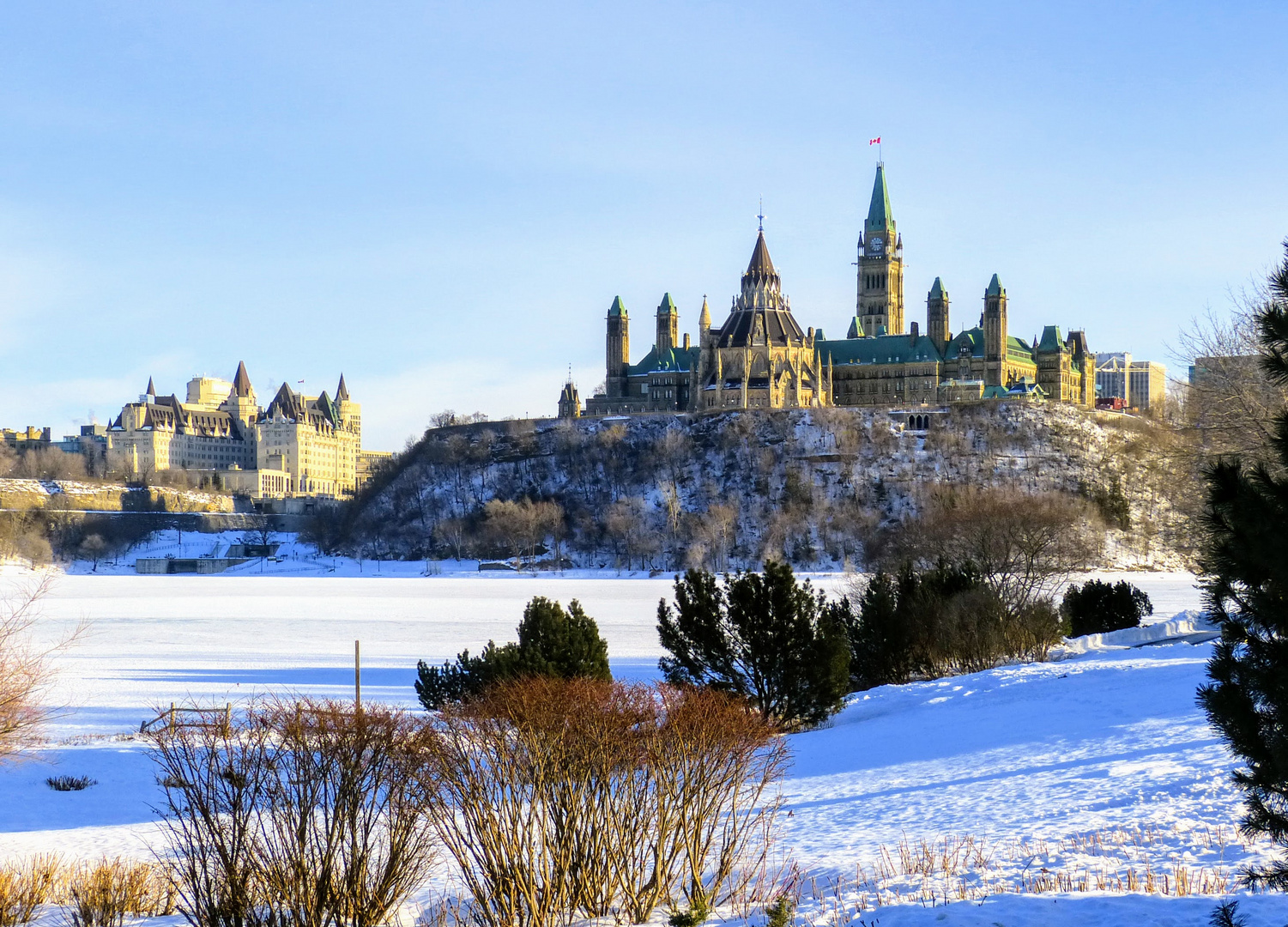 Blick auf Parliament Hill in Ottawa