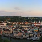 Blick auf Passau im Abendlicht..