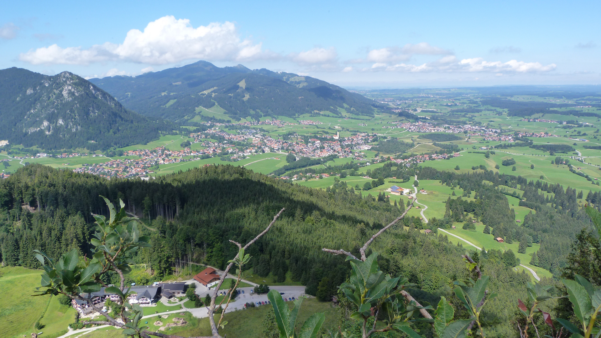 Blick auf Pfronten im Allgäu - Bayern im August 2012