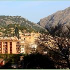 Blick auf Pollensa mit Pfarrkirche und Kalvarienberg