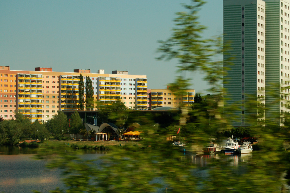 Blick auf Potsdam aus dem Zug