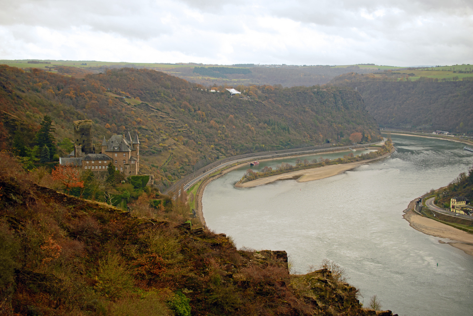 Blick auf Rhein.