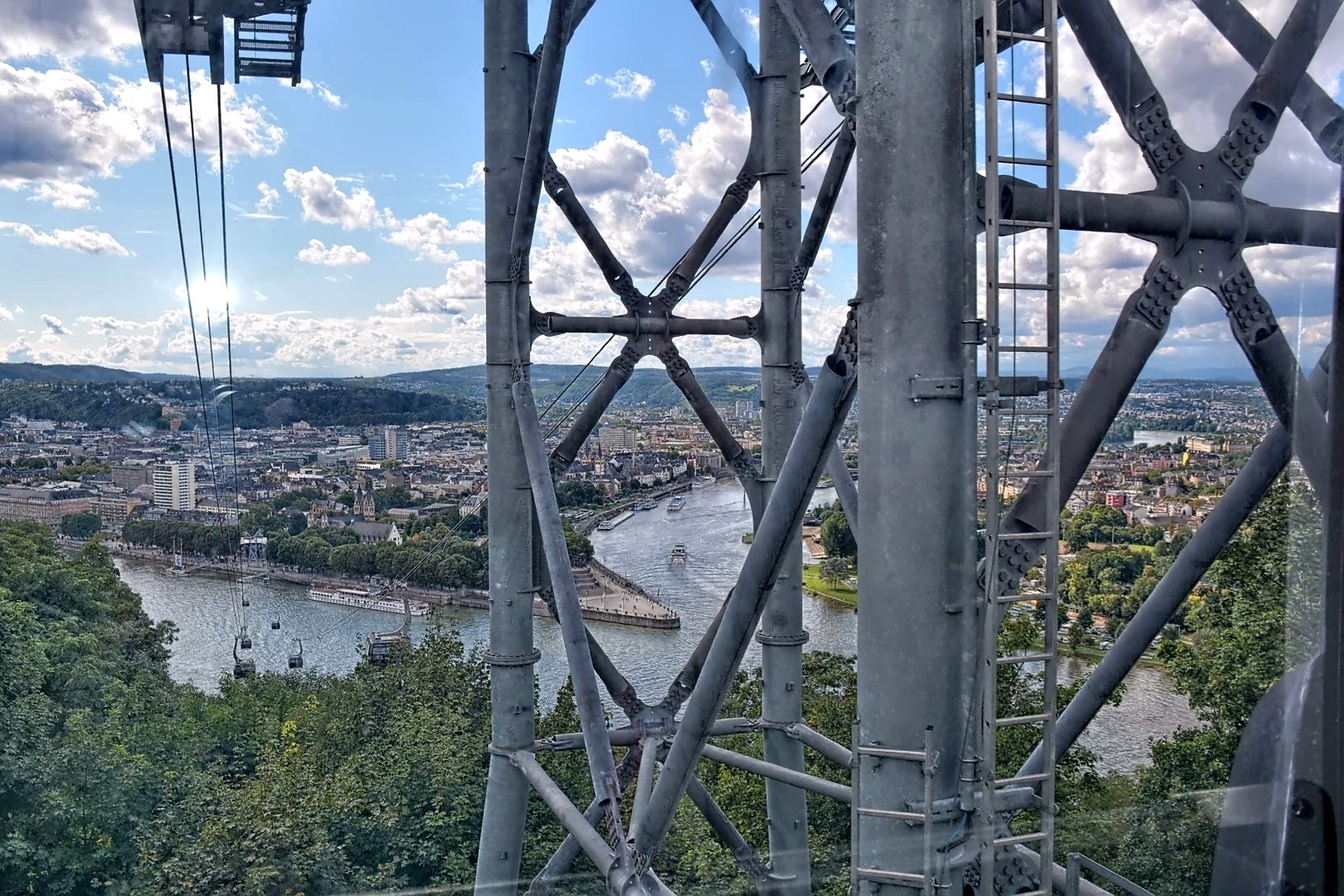 Blick auf Rhein und Mosel