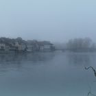 Blick auf Rheinfelden, CH und die alte Rheinbrücke im Nebel