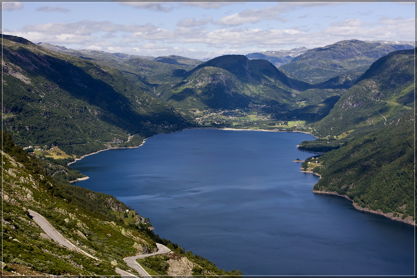 Blick auf Roldal (Norwegen)