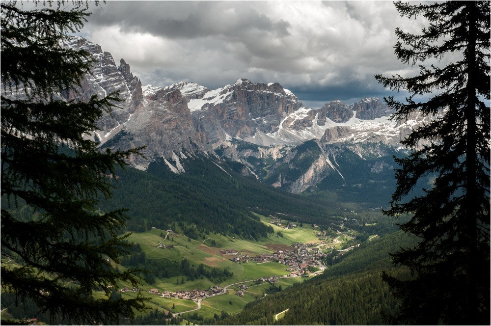 Blick auf San Cassiano ...