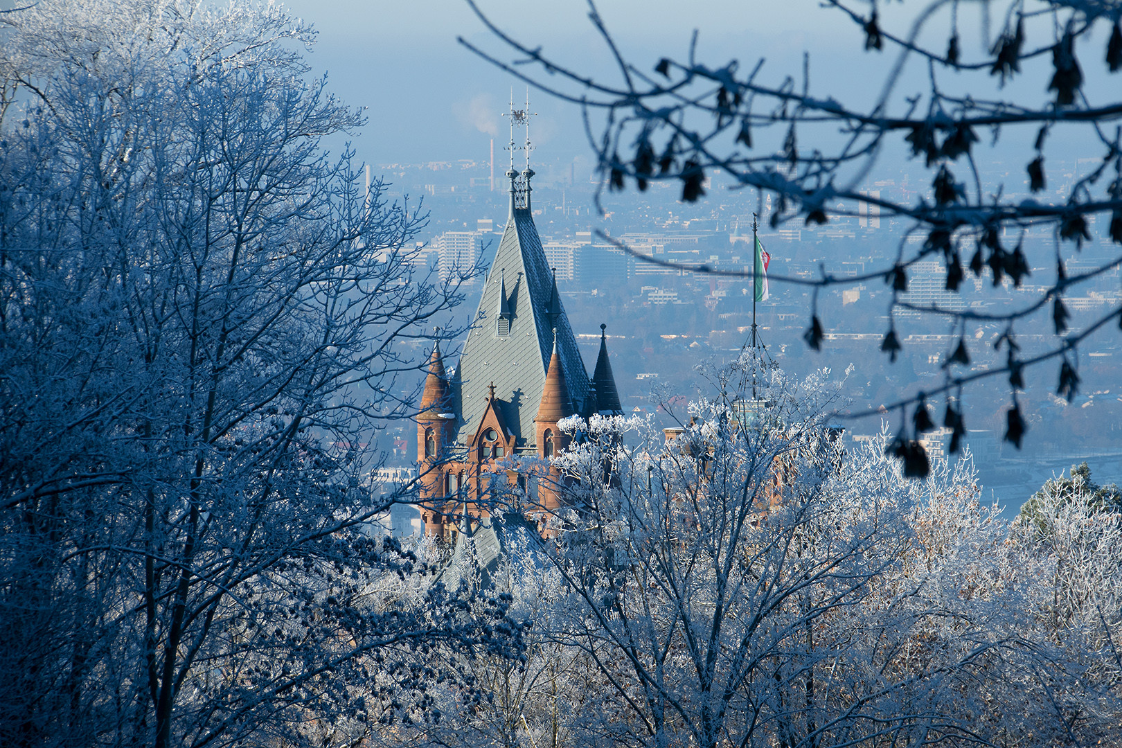 Blick auf Schloss Drachenburg