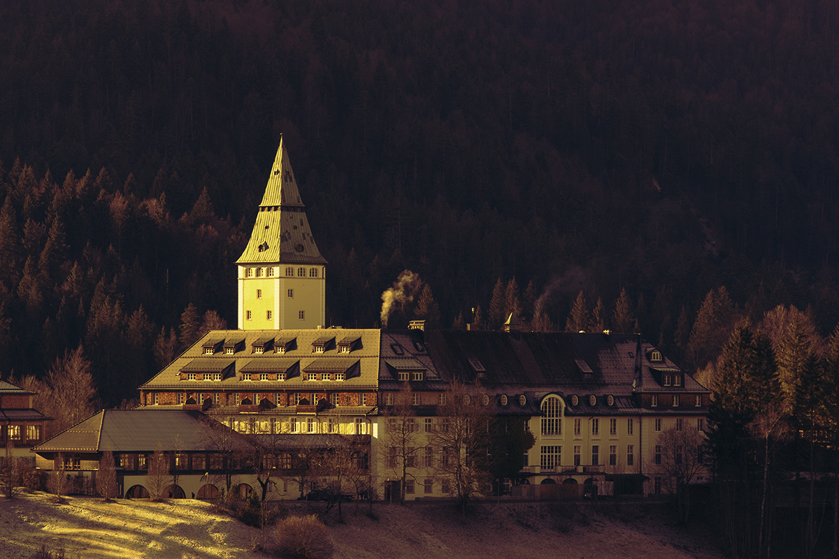 Blick auf Schloss Elmau