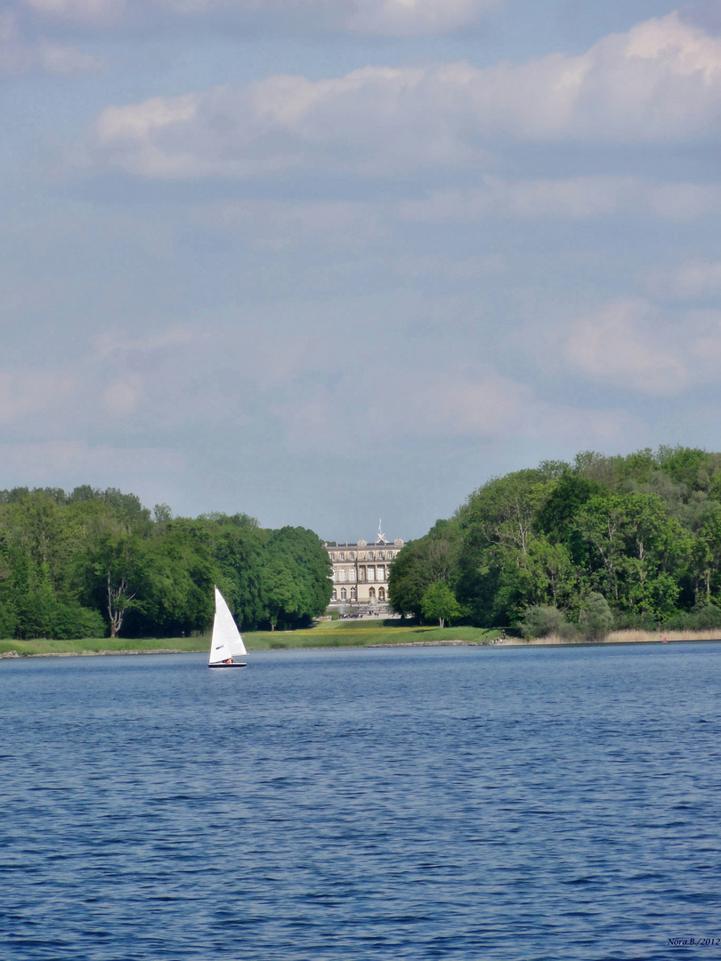 Blick auf-Schloss Herrenchiemsee-