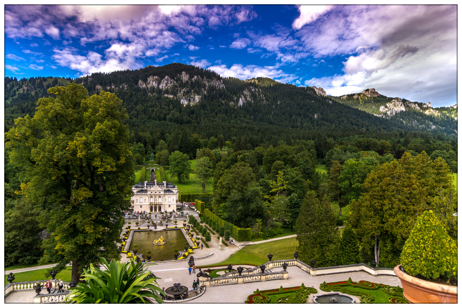 Blick auf Schloss Linderhof