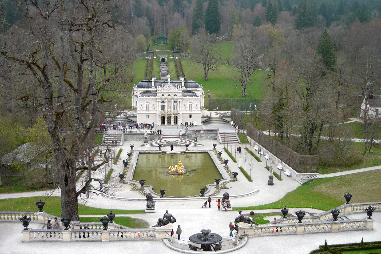 Blick auf Schloss und Garten