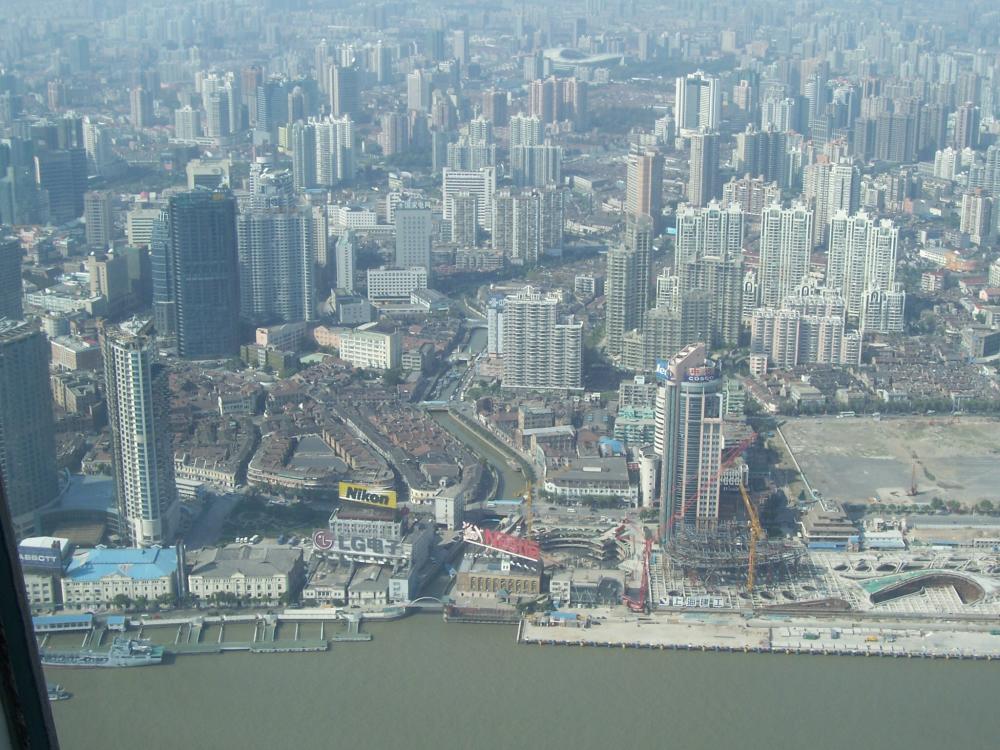 Blick auf Shanghai aus 350m Höhe