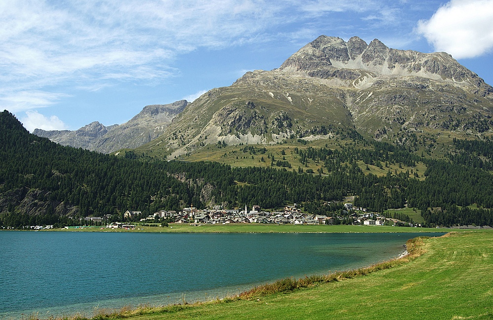 Blick auf Silvaplana im Engadin. (CH)