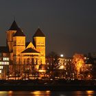 Blick auf St. Kunibert in Köln