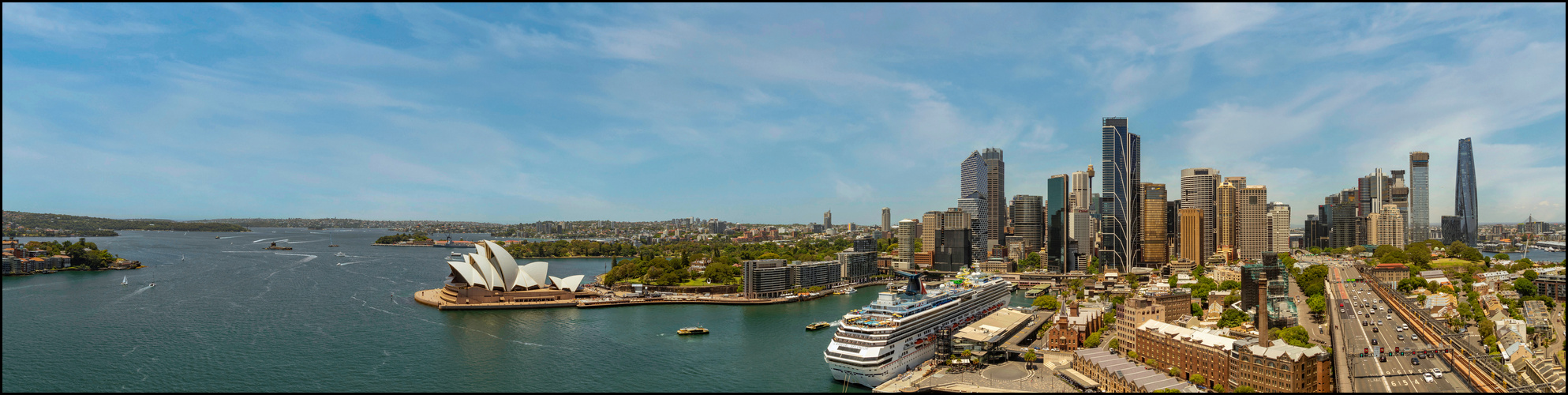 Blick auf Sydney von der Harbour Bridge