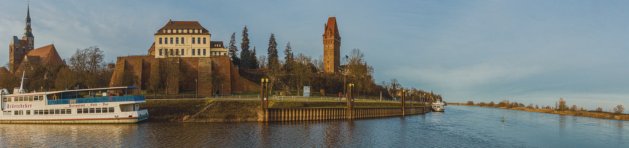 Blick auf Tangermünde und die Elbe