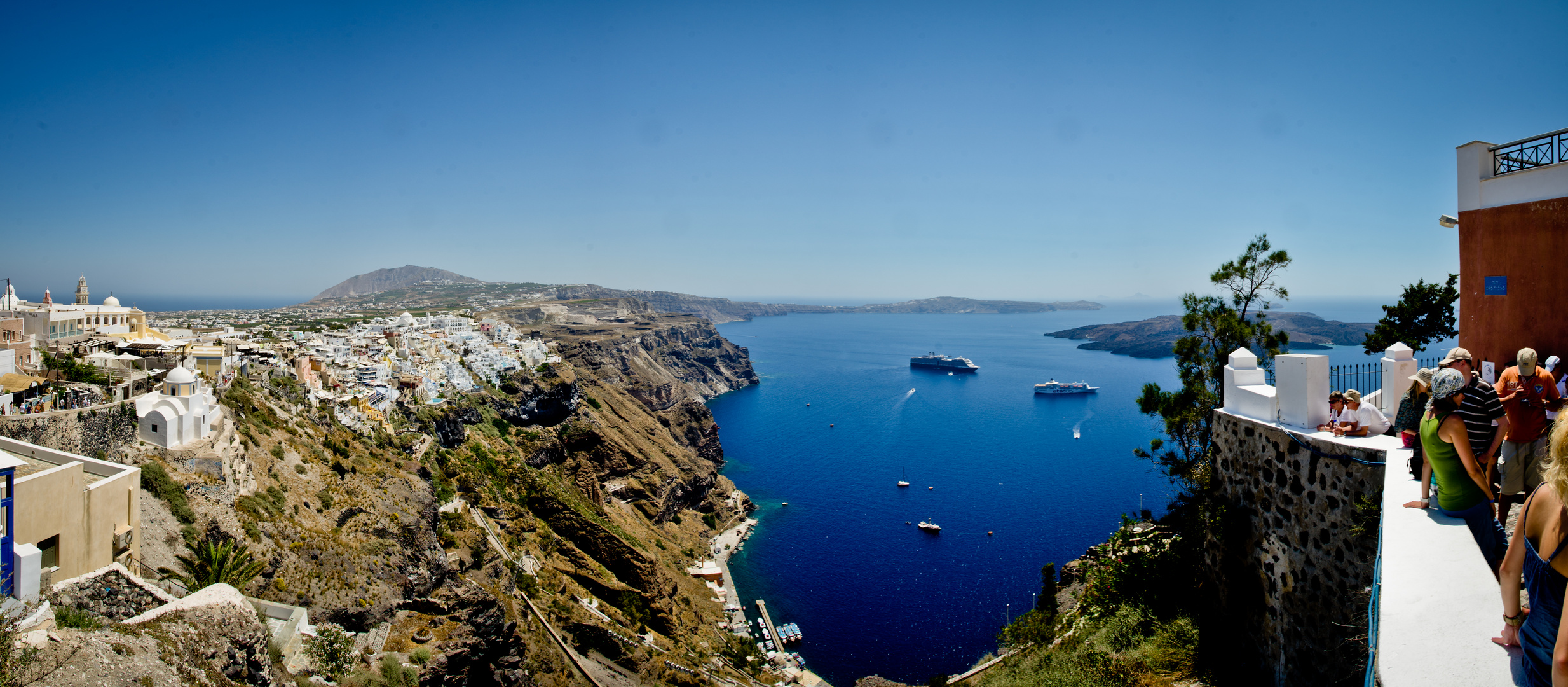 Blick auf Thira