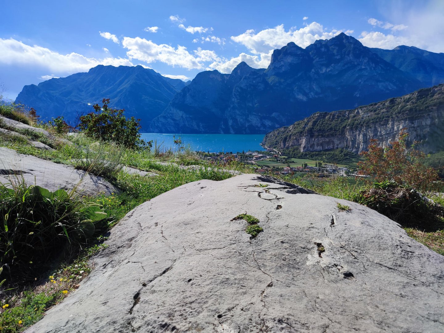 Blick auf Torbole und Gardasee