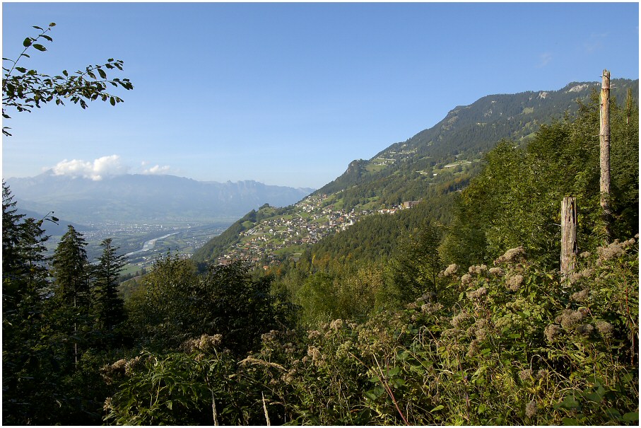 Blick auf Triesenberg (FL) II Foto & Bild landschaft, natur Bilder